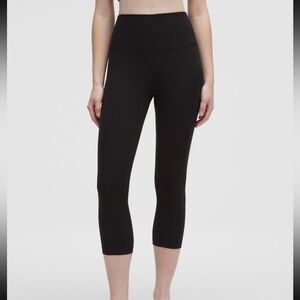 lululemon athletica Black Cropped Leggings 21”